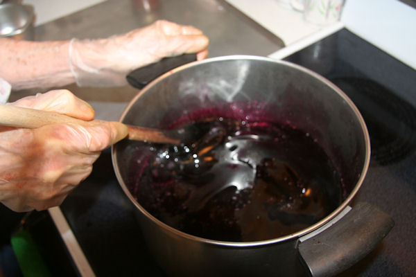 Step 17 - Bring the Jelly again to a Hard Boil 