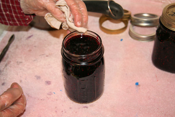 Step 15 - Fill Jars and Wipe Rim 