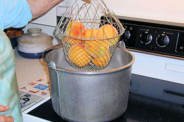 Step Four, Put Peaches in Hot Water