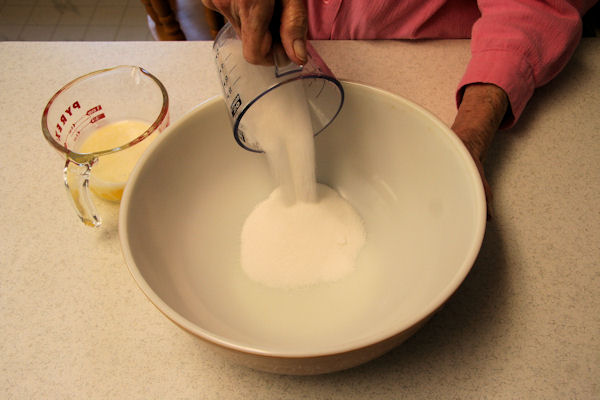 Step 5 - Put Sugar in Bowl
