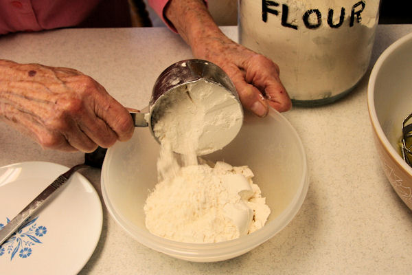 Step 9 - Put Flour into Bowl