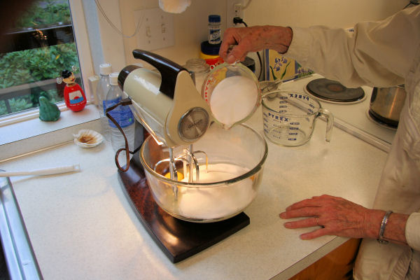 Step 5 - Eggs, Sugar, Margarine in the Mixer 