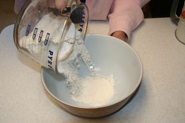 Step 7 - Flour Mixture to Bowl