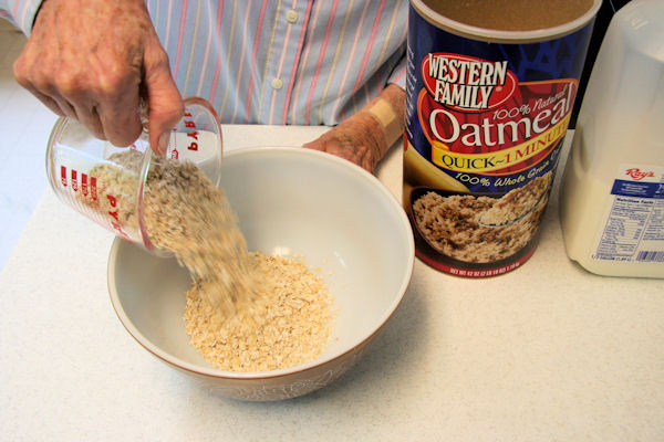 Step 2 - Put Oatmeal into Bowl