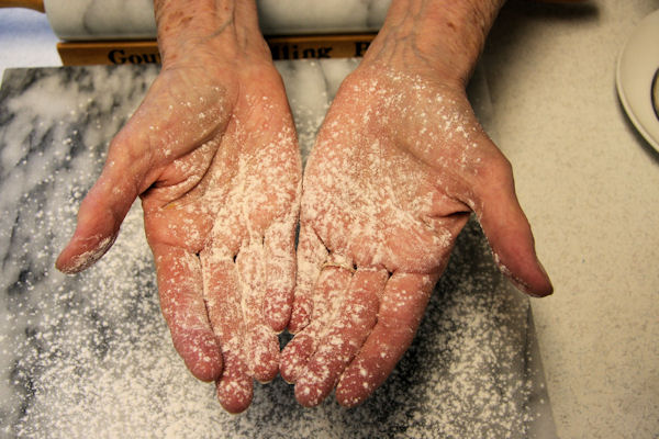 Step 5 - Flour Hands