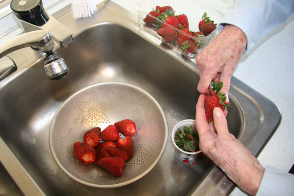 Step 3 - Stem Strawberries