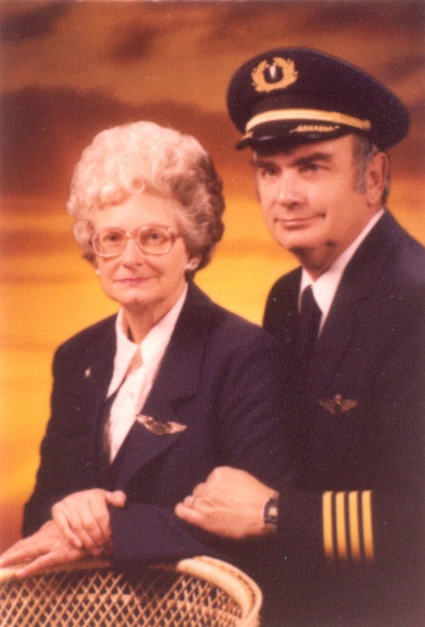 Pilots Paul and Bernice Noll in 1982