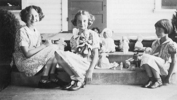 Barbara Chase, Bernice Chase, Gwen Chase, and Brother Rodney Chase