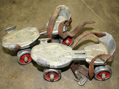 Roller Skates - Photo 26