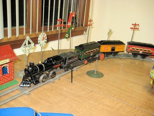 Wind-up Train - Photo 54