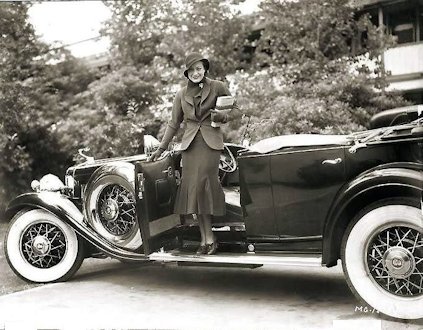 Joan Crawford and her 1930-31 Cadillac Fleetwood - Page 11