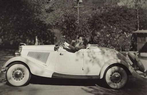 Joan Crawford in her 1933 Ford Roadster - Page 22
