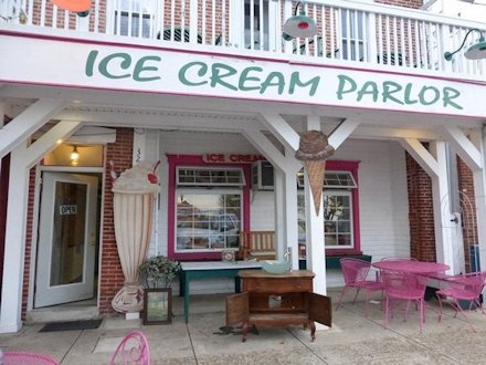 Ice Cream Parlor - Page 3