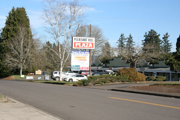 Pleasant Hill Plaza Shops