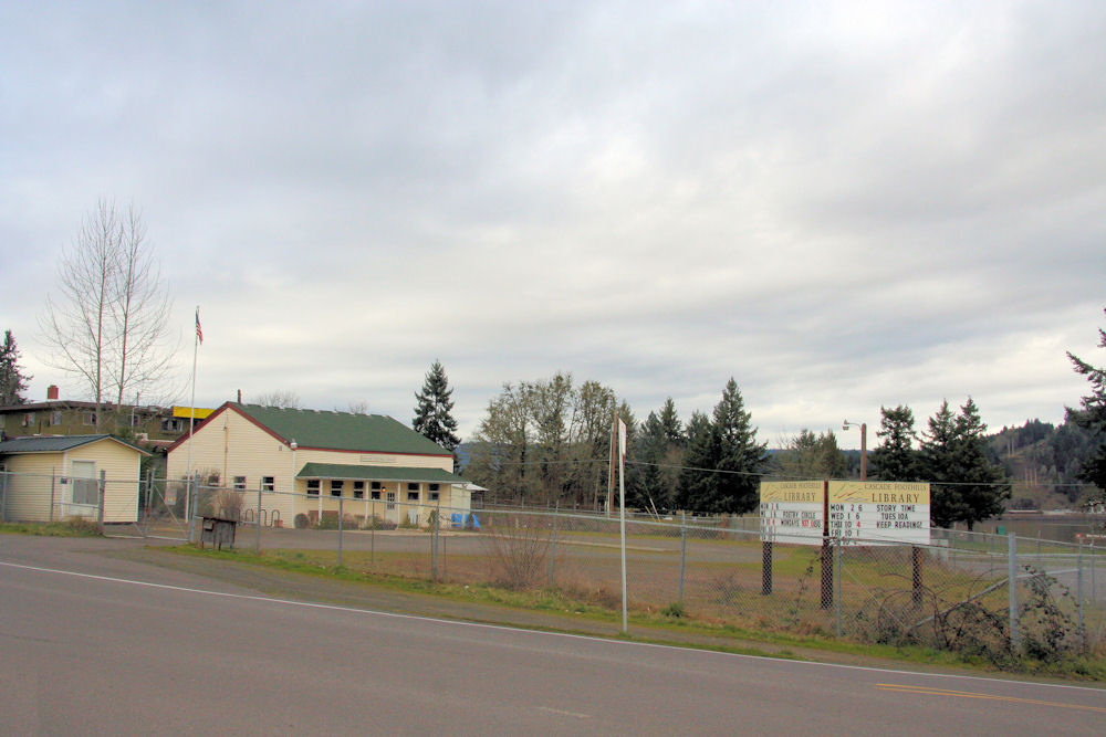 Cascades Foothills Library in Dexter Oregon