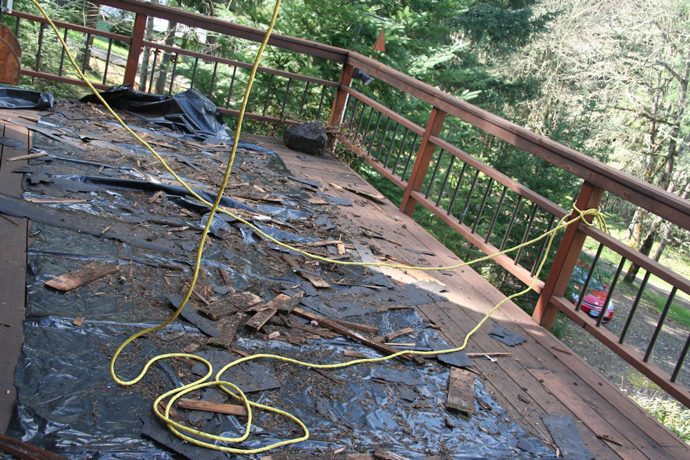 Noll Home Gets a New Roof