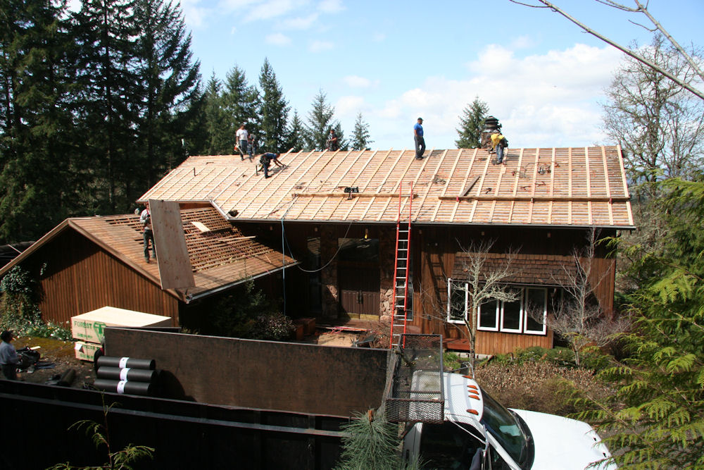 Noll Home Gets a New Roof