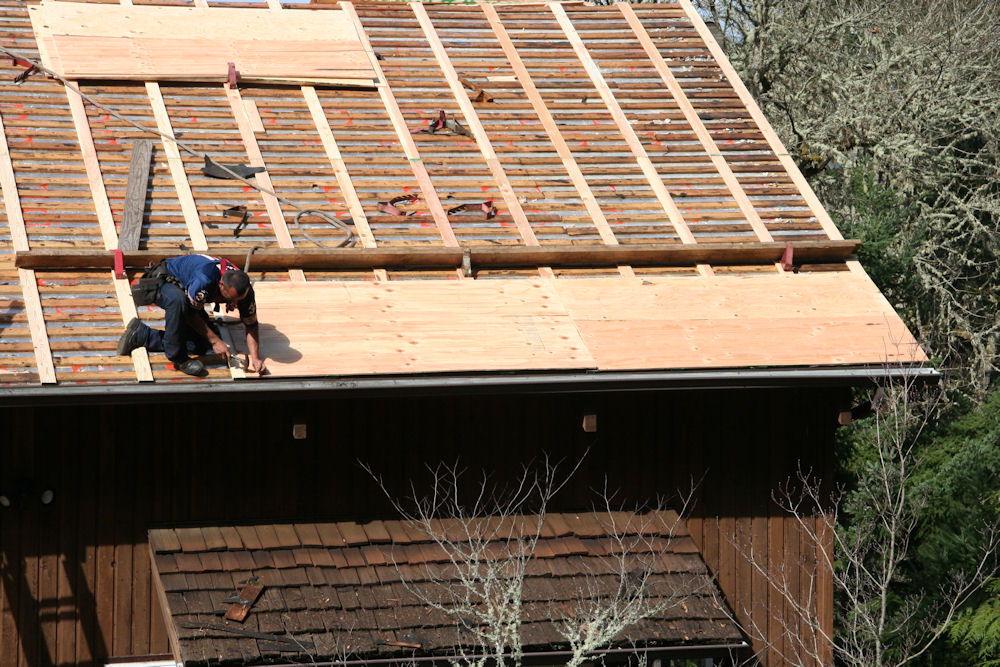 Noll Home Gets a New Roof