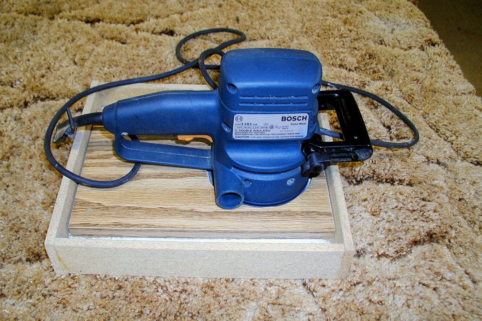 Orbital Sander Bosch Model 3283 DVS