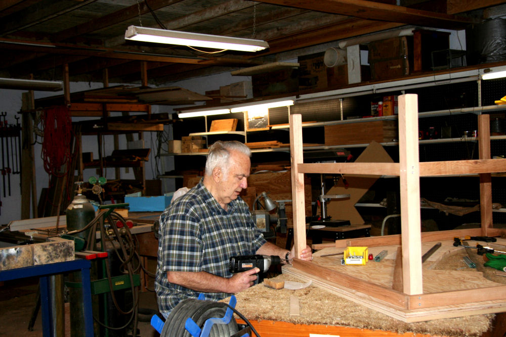 Nolls Make a Computer Desk